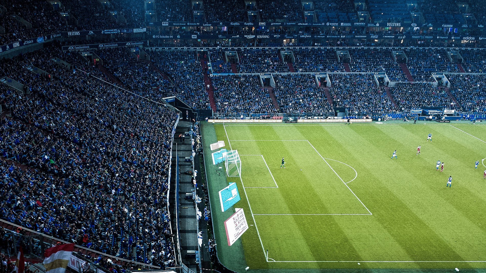 “中国足球年度最佳阵容揭晓，实力队伍荣登榜单”，中国足球最佳阵容名单